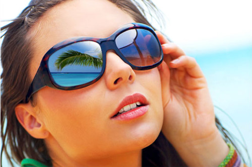 Óculos de sol adequado, cuidado para a saúde dos olhos